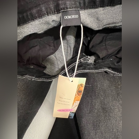 Dokotoo Women' High Waisted Baggy Jeans ripped Wide Leg Casual Style size 10 NWT - Picture 4 of 7